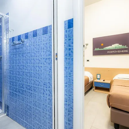 Guest house Del Golfo E Delle 5 Terre 2*