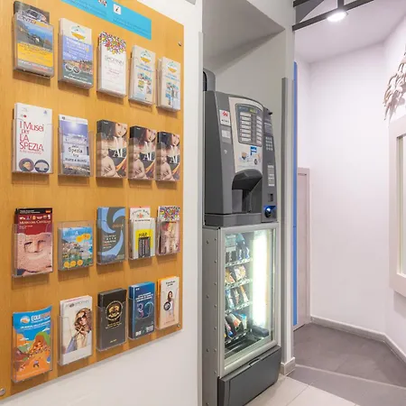 Guest house Del Golfo E Delle 5 Terre 4*